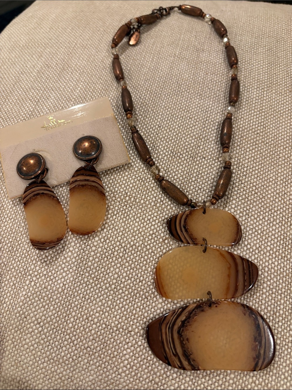 Brown Layered Agate-Style Pendant Necklace with Matching Earrings